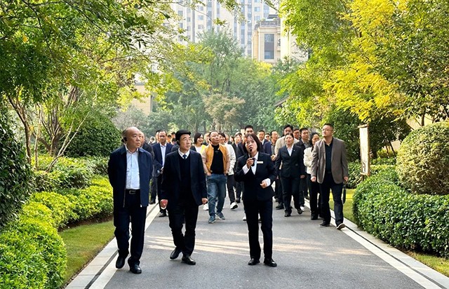 恒达·和园物业服务对标胖东来创建达标通过集团验收